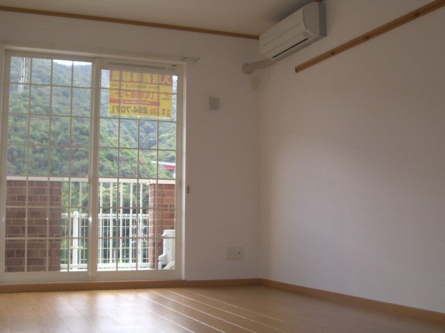 ソレイユ１番館の内装|明るい色調の室内です