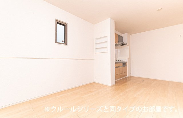 可部３丁目アパートの居間・リビング|ゆったり過ごせる居間です