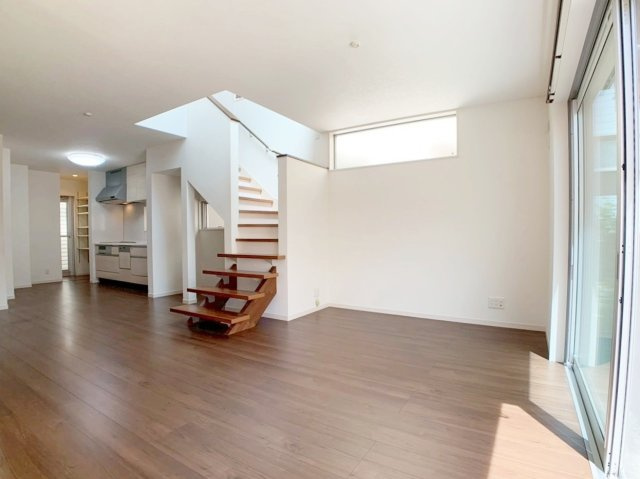 宮川町 一戸建の居間・リビング