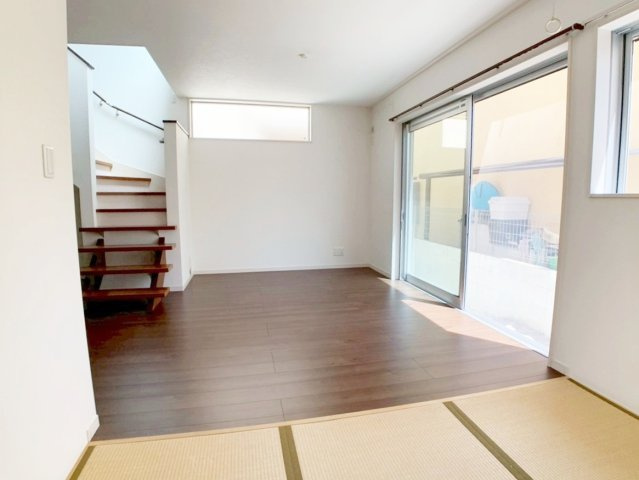 宮川町 一戸建の居間・リビング