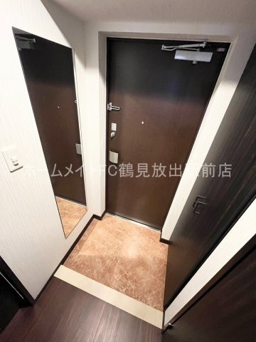 東大阪市長田中１丁目の賃貸マンションの玄関