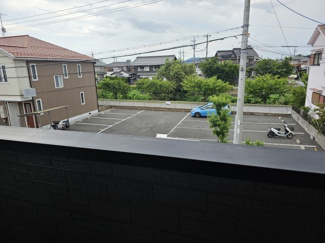 【展望】 | 駐車場の向こうは川が流れています