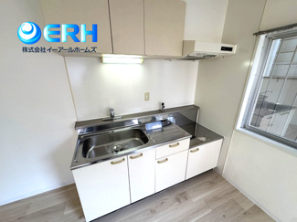 【キッチン】 | 住吉宮町ハイツ | シンプルで白を基調とした使いやすいキッチンです。