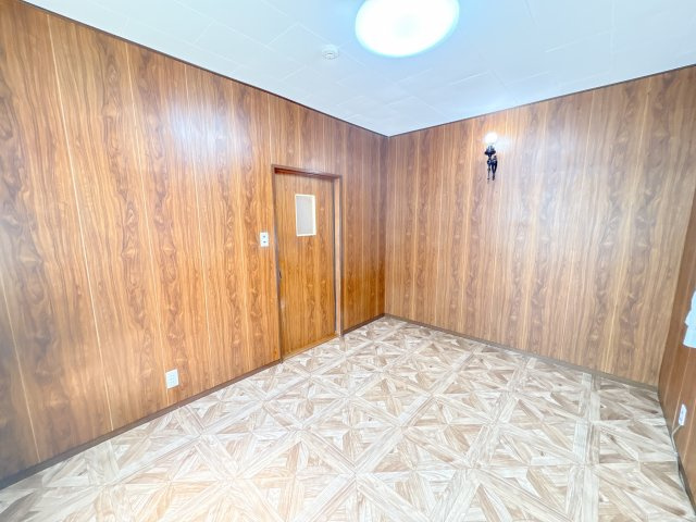 生駒市中菜畑2丁目貸家の洋室