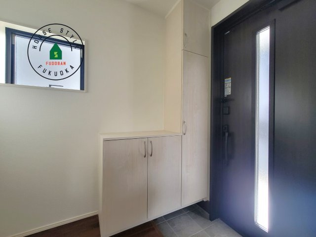 福津市福間南5丁目第6-2棟（2号棟）の防犯設備|二重ロックでしっかり防犯対策ができます。