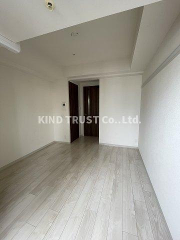 プレサンス天満橋チエロの居間・リビング|ゆったりとした居間です