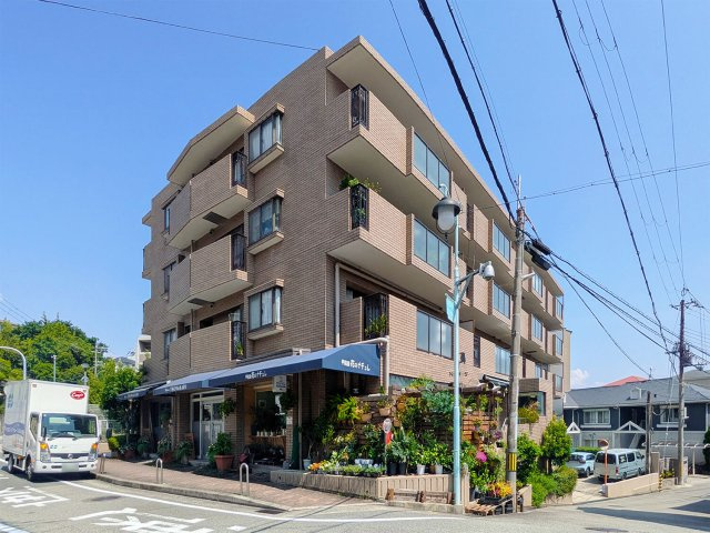 グラン・ドムール甲陽園