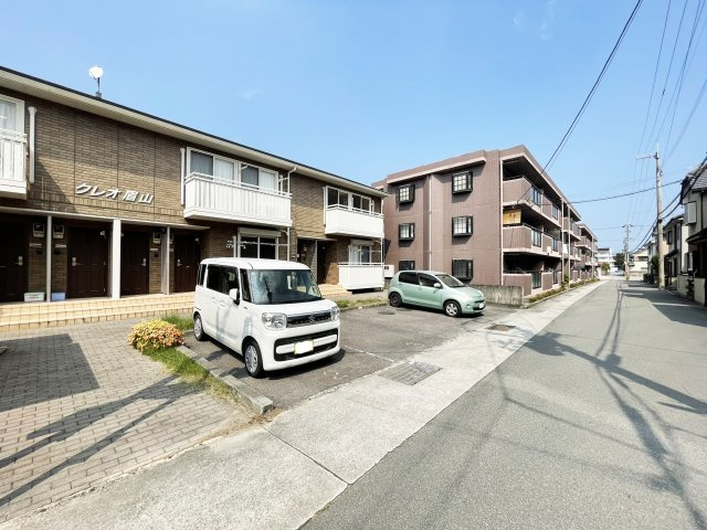 クレオ眉山の駐車場