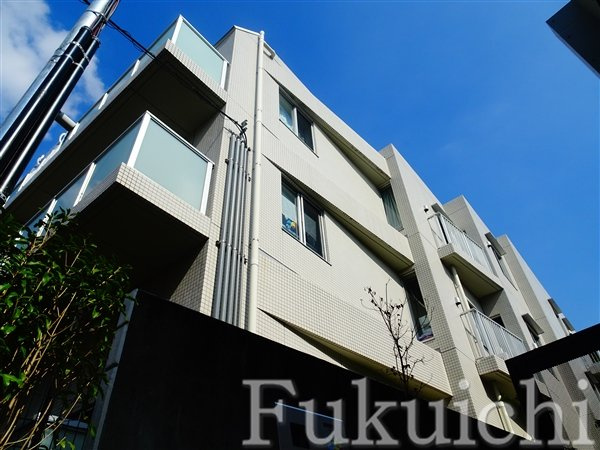 エスティメゾン都立大学の外観