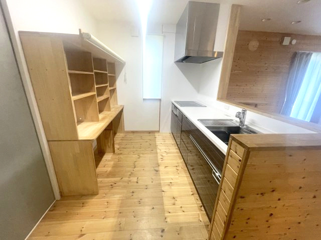 大津市北比良中古戸建のキッチン