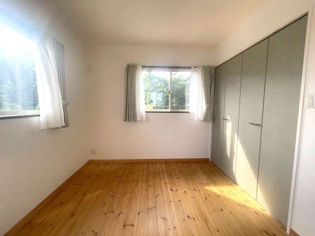 大津市北比良中古戸建の洋室