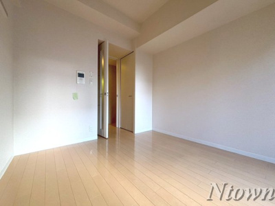 【居間・リビング】 | プレサンス金山グリーンパークス | ゆったりとしたリビングです