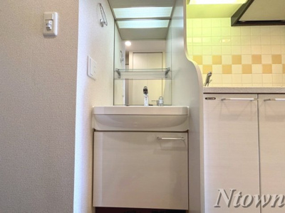 【設備】 | プレサンス金山グリーンパークス | 洗濯機置き場です