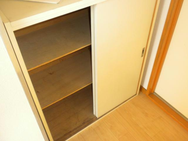 コーポサンライズの玄関