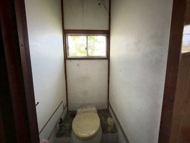 香取郡東庄町笹川い　中古戸建のトイレ