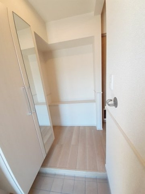 【玄関】 | サンモクレンＡ