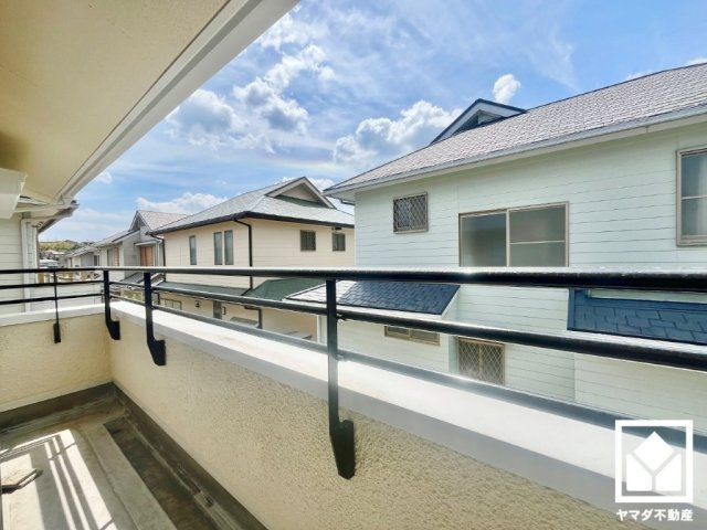京田辺市花住坂３丁目のバルコニー