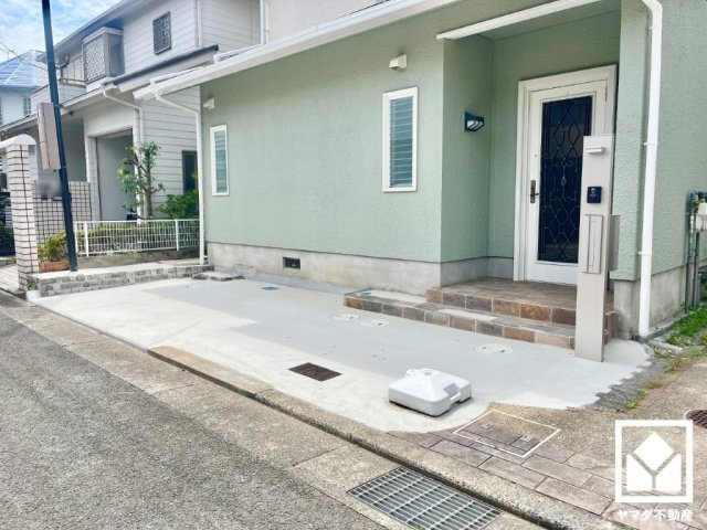 京田辺市花住坂３丁目の駐車場