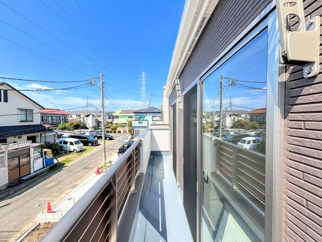 藤沢市高倉　新築戸建てのバルコニー|◆日当たり良好なバルコニー！毎日のお洗濯にも嬉しいですね！
