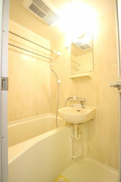 プライムアーバン番町の浴室