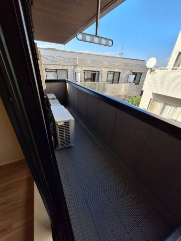 オカバ世田谷深沢ヘーベルメゾンのバルコニー