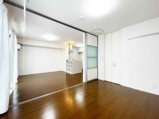 アーバンコート沖洲 二番館の居間・リビング