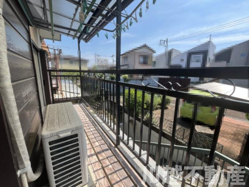 変化に富んだ敷地でゆったりライフが過ごせる住まいのバルコニー|陽当たり良好なバルコニーです