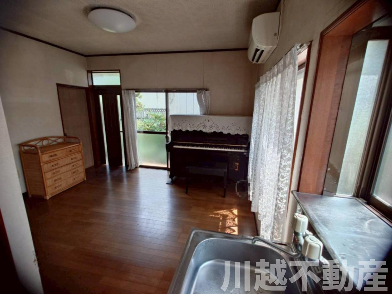 変化に富んだ敷地でゆったりライフが過ごせる住まいの洋室|専用の出入口（玄関）のある部屋