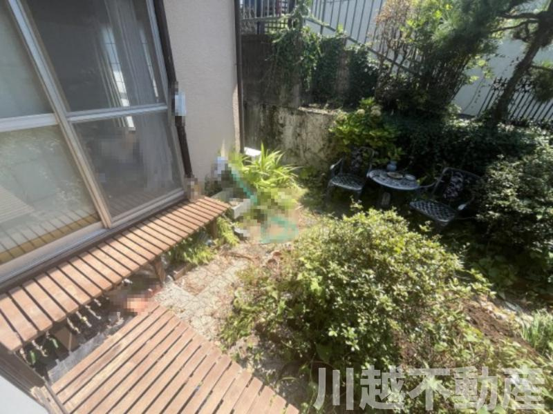 変化に富んだ敷地でゆったりライフが過ごせる住まいの庭|お庭で自由な時間を過ごせます