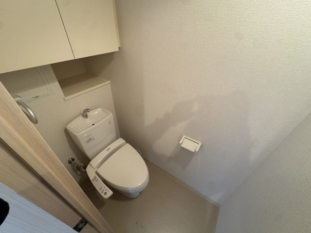 東京都東久留米市　区分マンションのトイレ