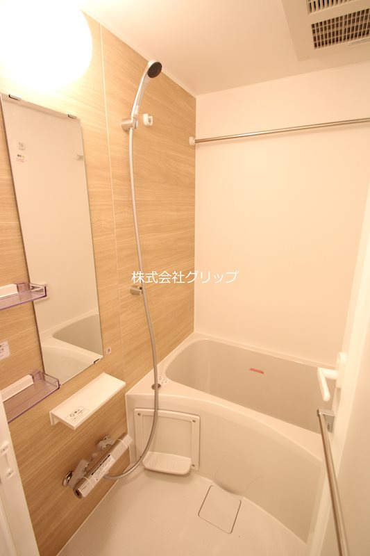 ブランシエスタ横浜高島町の浴室