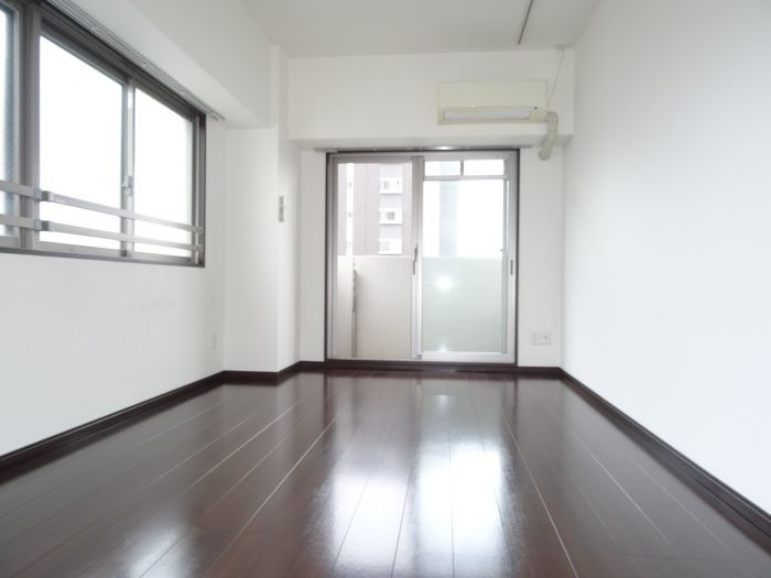 ソル・ド・中呉服の居間・リビング