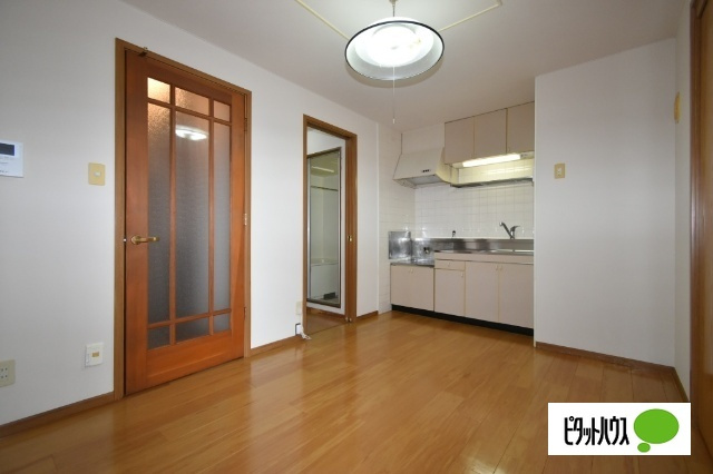 ドルフ天神の居間・リビング