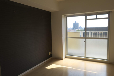 【居間・リビング】 | グランドハイツ野中 | 東側洋室