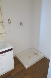【設備】 | リエス小山間々田 | 洗濯機置き場