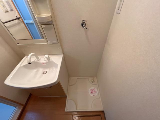 サンテラスの洗面所|室内洗濯機置場