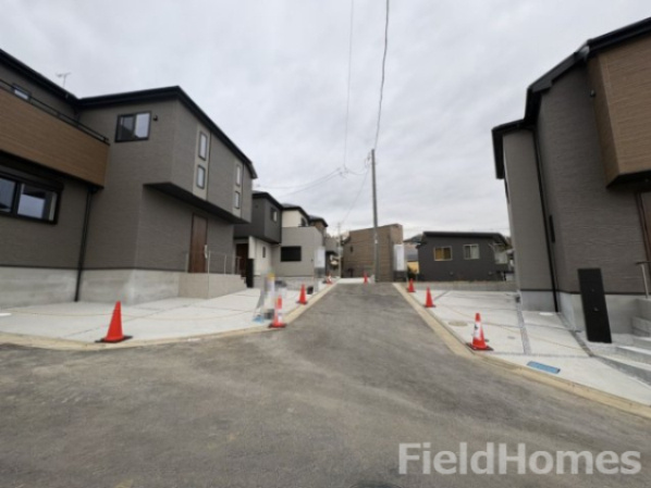 秦野市北矢名新築戸建て　第1-3号棟の前面道路含む現地写真|前面道路含む現地写真です。
