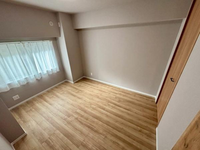 【洋室】 | 草加ガーデンハイツA棟 | ●洋室5.8帖●