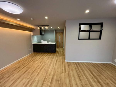 【居間・リビング】 | 草加ガーデンハイツA棟 | ●LDK18.6帖●