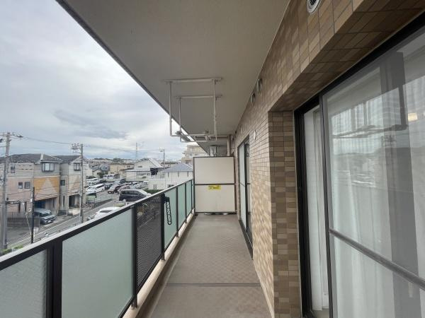 【バルコニー】 | ガーデンハイツ藤が丘 | 日当たりのよいバルコニー