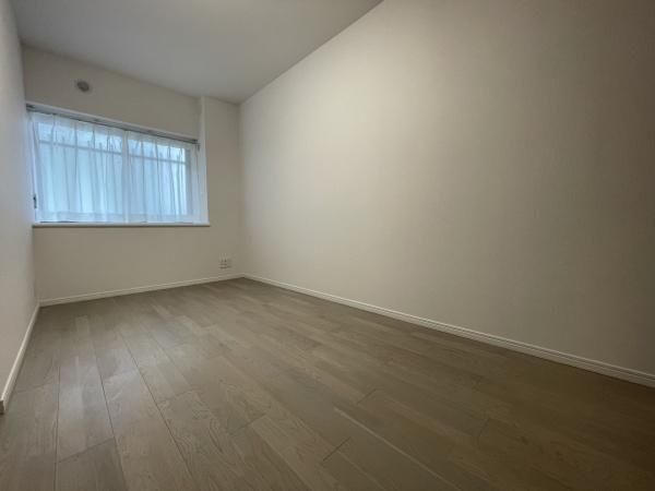 【洋室】 | ガーデンハイツ藤が丘 | 白とナチュラルの落ち着いたカラーセレクトです
