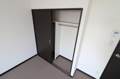 【内装】 | レオネクストあさひ | 大型クローゼットにより女性の方でも収納が安心！