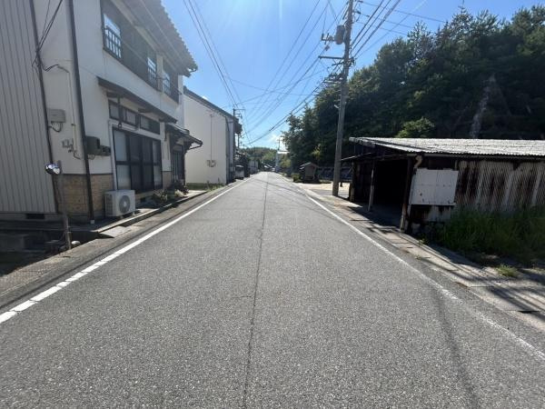 【前面道路含む現地写真】 | 安来市荒島町　戸建