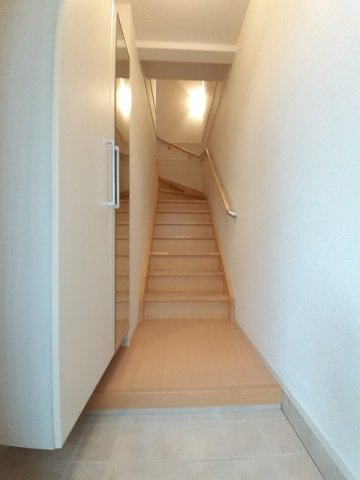ジェルメ榎津の玄関
