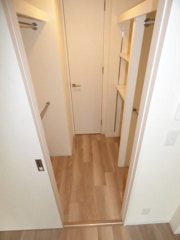 大阪市西区阿波座１丁目の賃貸マンションの収納