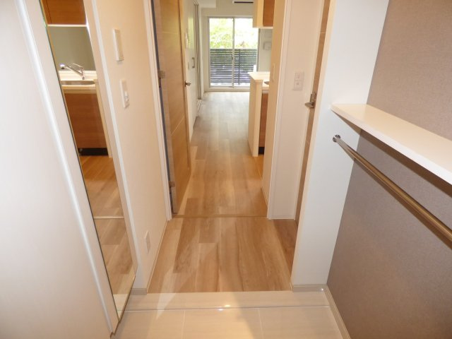 大阪市西区阿波座１丁目の賃貸マンションの玄関