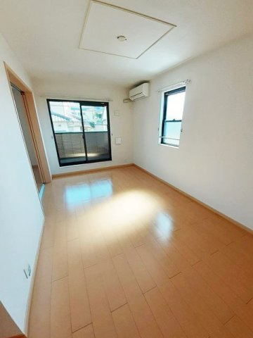 クレールⅠの居間・リビング