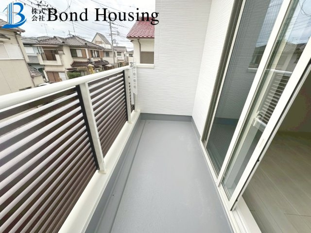 オール電化住宅　大久保町八木　新築限定1棟のバルコニー
