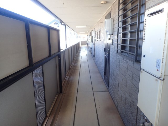 ピアニーフィールドＡ棟のエントランス