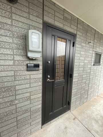 ピアニーフィールドＡ棟の玄関